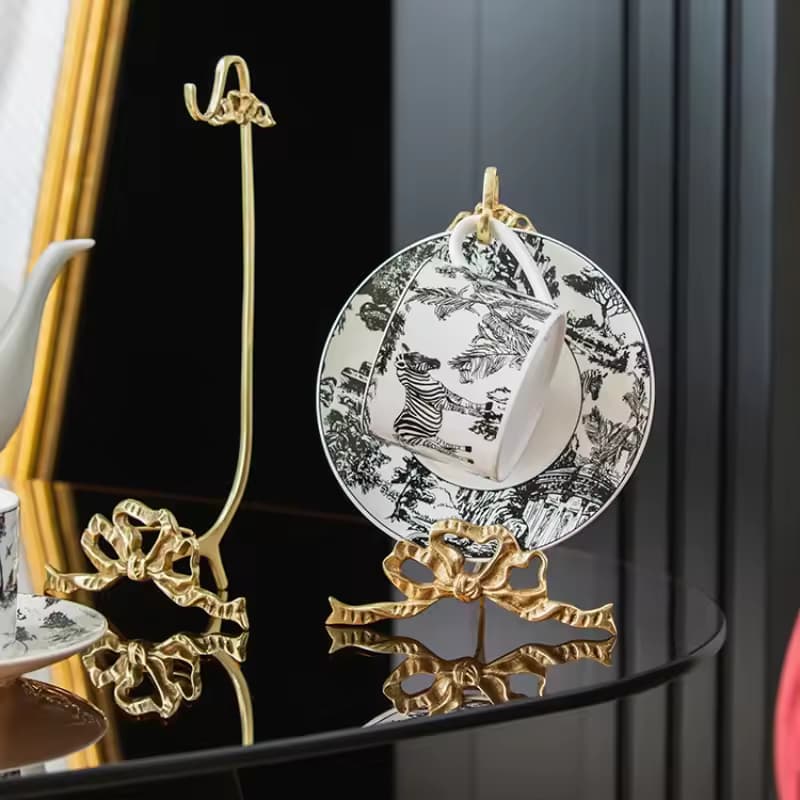 Vintage Wall Mounted Metal Holder